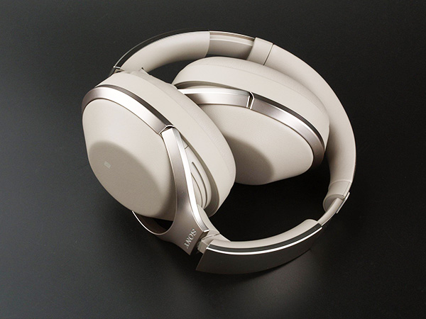 世邦索尼耳机注塑配件案例 世邦索尼耳机注塑配件案例